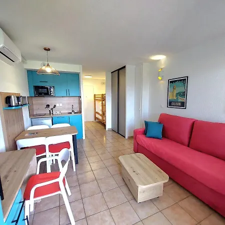 Apartmán Avec Clim, A 300m, Piscine Et Parking
