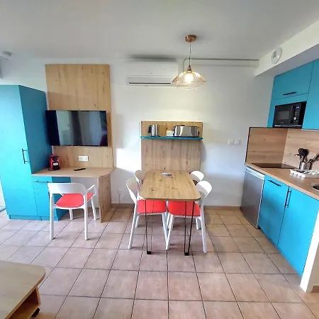 Apartmán Avec Clim, A 300m, Piscine Et Parking *